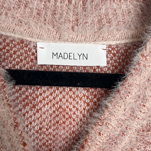 Aztec Sweater - Picture 3 of 5